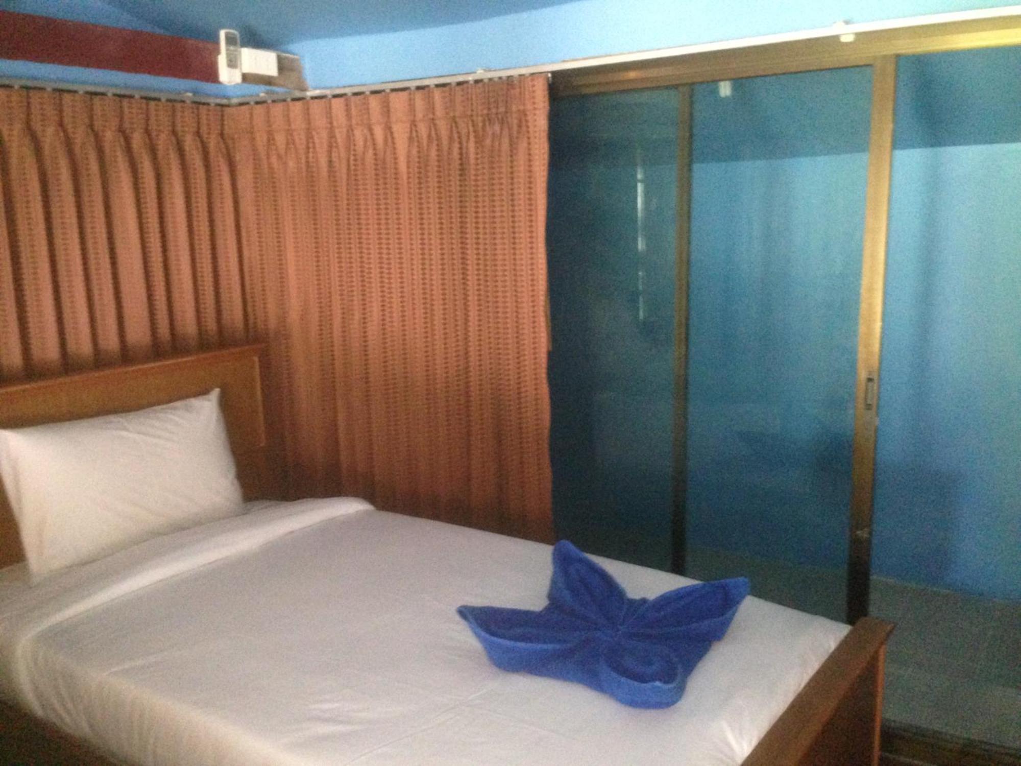 The Lazy Bar Guest House Ao Nang Bagian luar foto