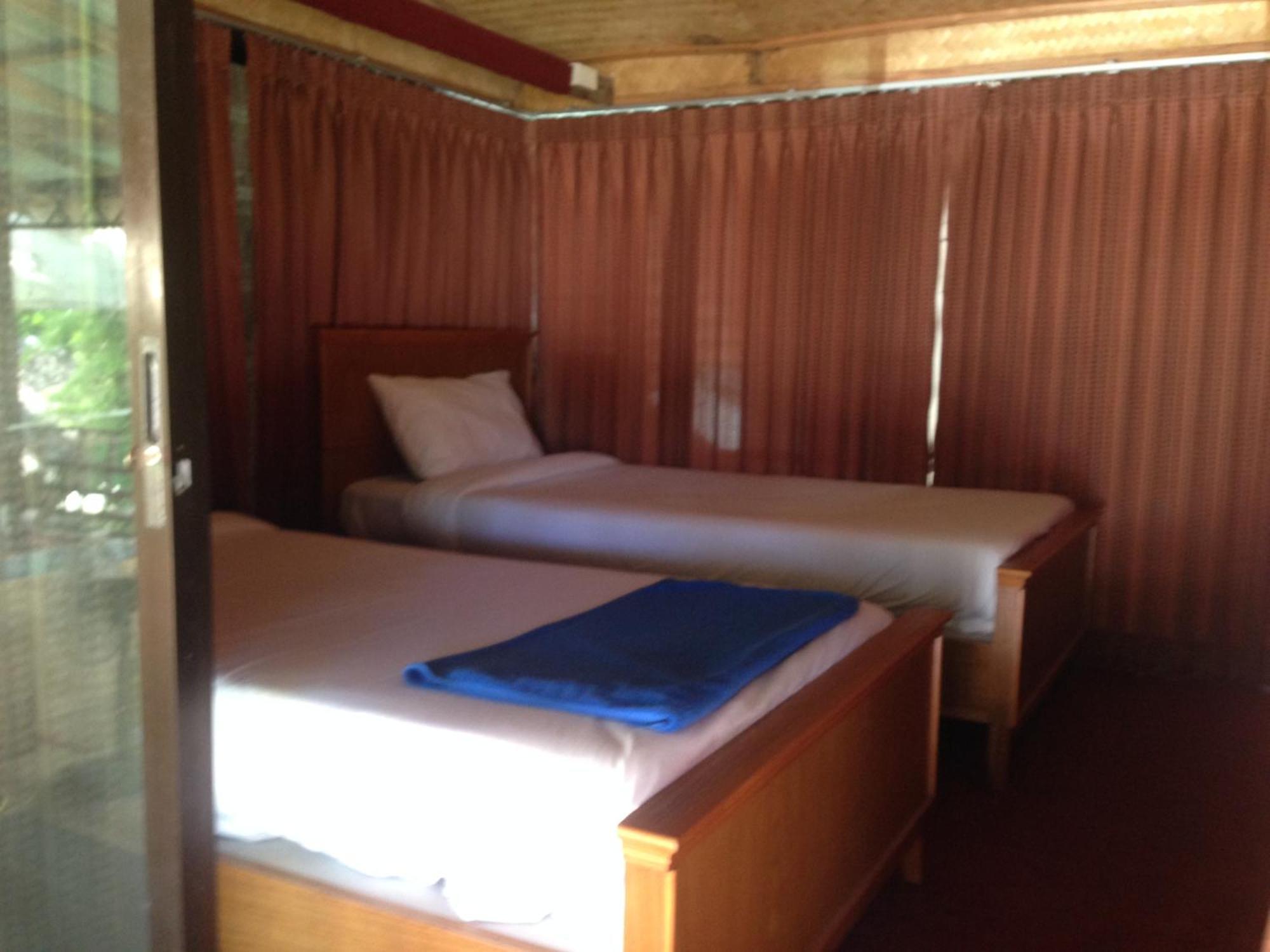 The Lazy Bar Guest House Ao Nang Bagian luar foto