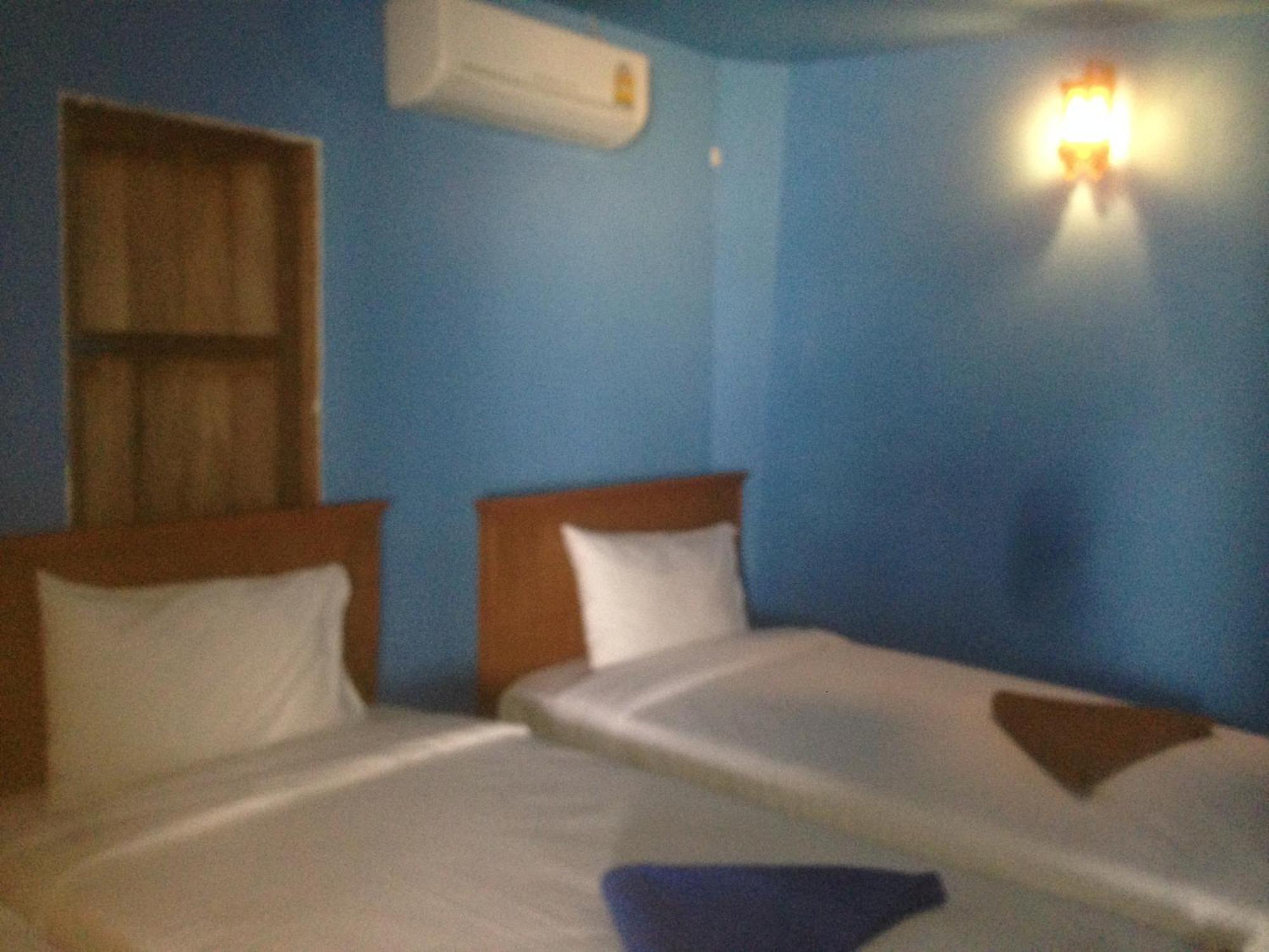 The Lazy Bar Guest House Ao Nang Bagian luar foto